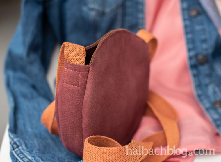 Halbachblog I DIY Anleitung: runde Tasche nähen aus Velours-Stoff und Papier-Strickschlauch