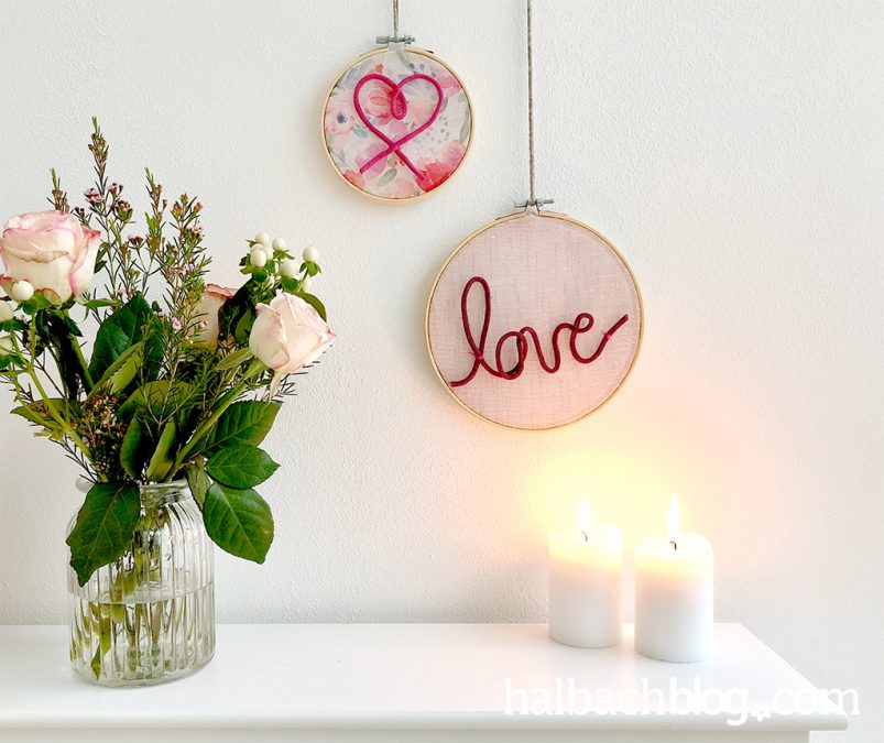 Valentinstag: Stickrahmen mit herziger Applikation