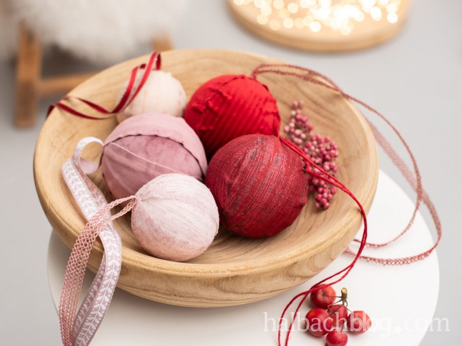 Stoffumhüllt: Weihnachtskugeln basteln